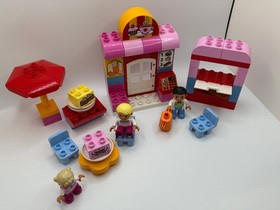LEGO Duplo: Caf&eacute; #10587 51/52 pieces Retired