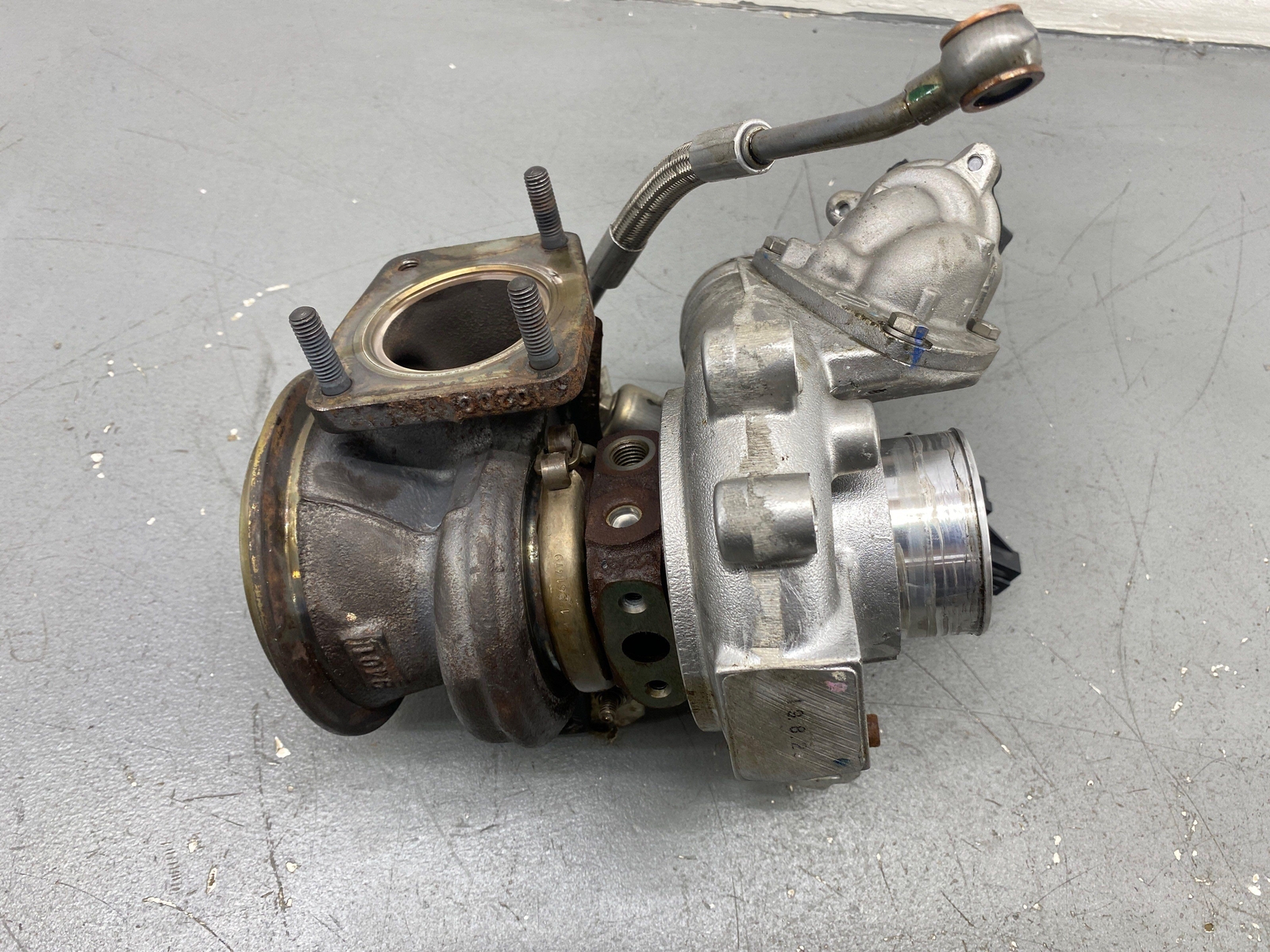 2020-2023 MCLAREN GT 4.0L LEFT SIDE ENGINE TURBO TURBOCHARGER 22FA240GP OEM 2021