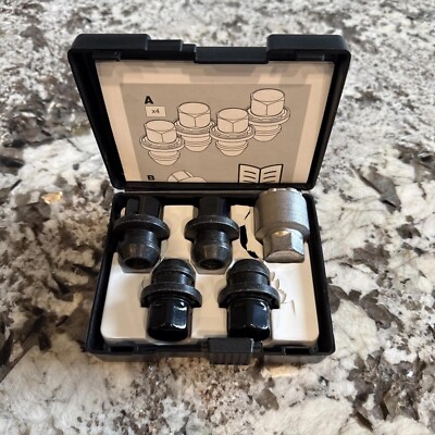 Genuine GM Wheel Lock Kit Black 85039001 With Key and 4 Locks