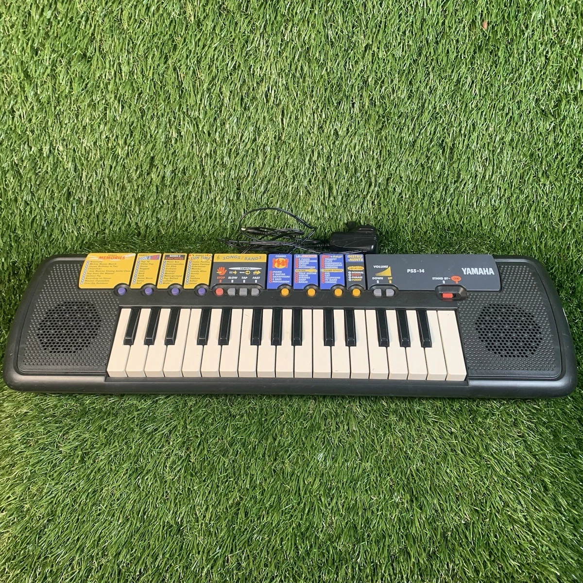 Vintage Yamaha Keyboard PSS 14 1999 Electronic Built in Effects 32 Keys