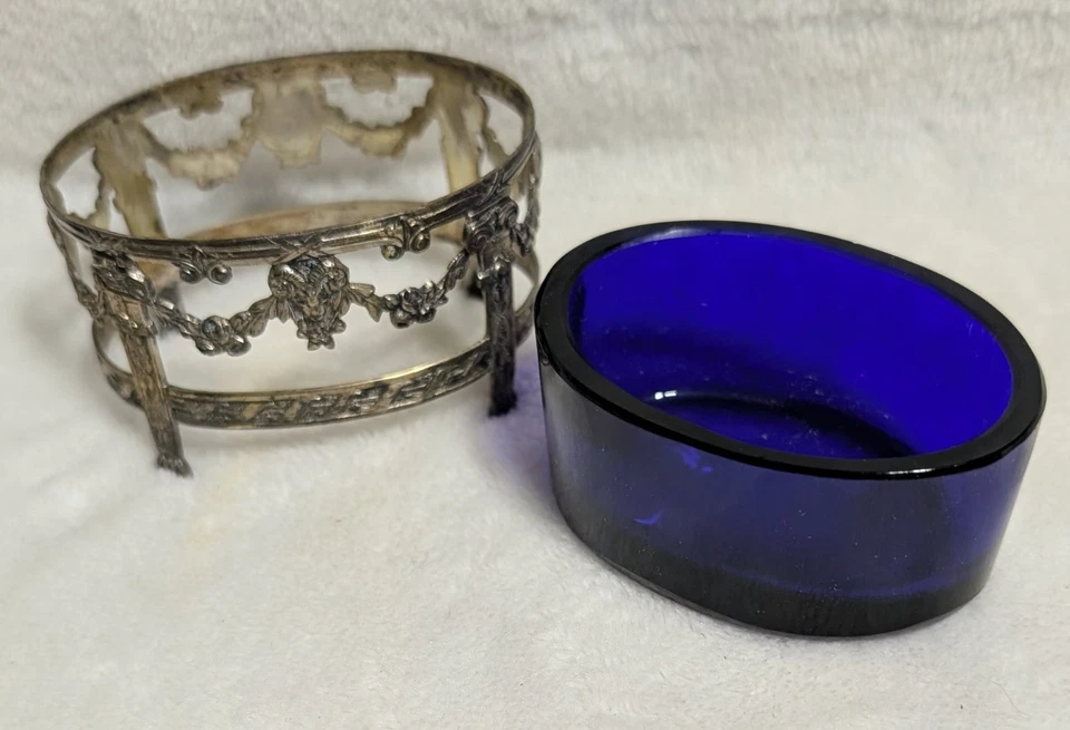 Vtg Master Salt Silver With Colbalt Blue Insert - Image 4 of 4