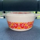 Pyrex Penn Dutch Friendship Promo 475-B Casserole Dish with Lid 2.5 Qt