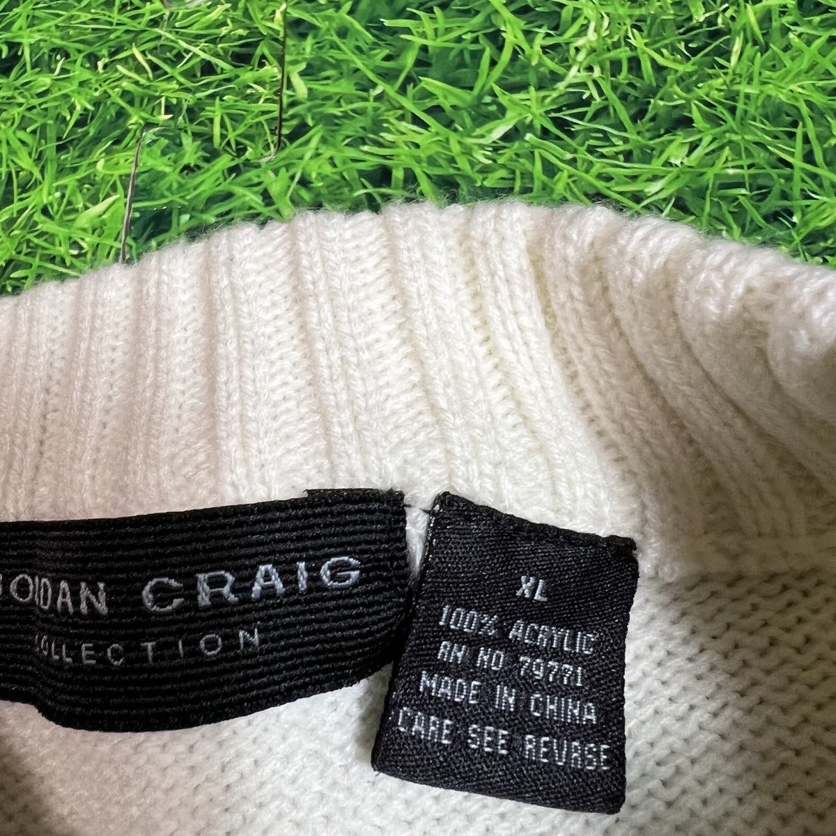 Jordan Craig Men's White XL Knit Sweater Diamond Patch Crew Neck