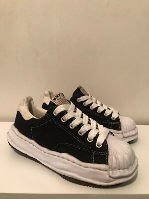 MAISON MIHARA YASUHIRO BLAKEY OG SOLE CANVAS LOW TOP SNEAKER. SIZE