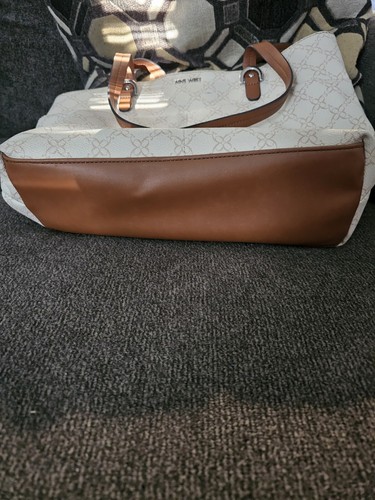 White And Brown Nine West Purse - Picture 2 of 4