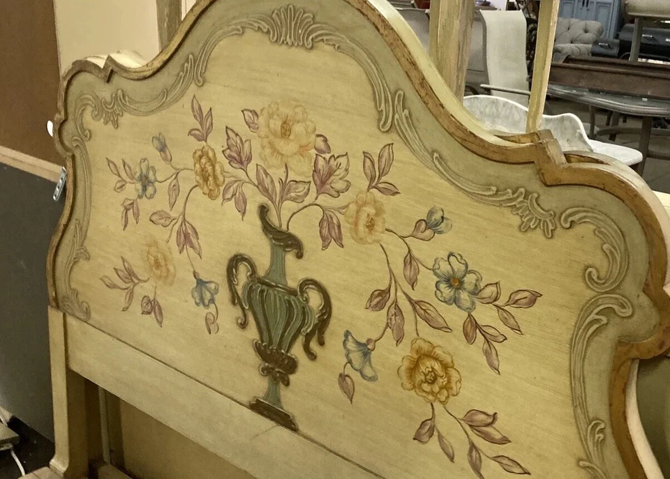 Juego de dormitorio pintado vintage WIDDICOMB con 2 camas individuales tocador entrega gratuita Ohio Foto 4 de 4