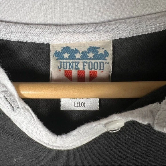 Camisa de comida chatarra Property of Aerosmith para niños talla L (10) Foto 2 de 4