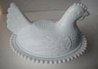 VINTAGE WESTMORELAND MILKGLASS HEN ON NEST COVERED CANDY DISH