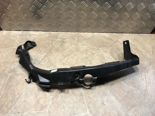 BMW 3 E90 Rechte Scheinwerferhalter 7138402 2.00 Petrol 125kw 2008 23100916