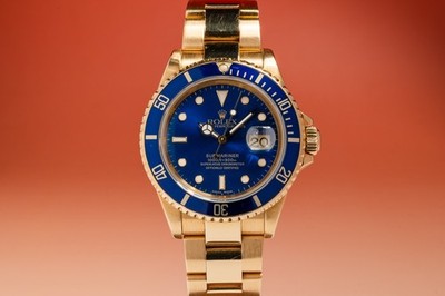 1995 Rolex Submariner Date 16618LB Yellow Gold Blue Dial ''Bluesy'' 40mm 16618LB