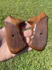 COMBAT SMITH  WESSON J FRAME WOOD GRIPS ROUND BUTT 36 60 Checkered Vintage S W