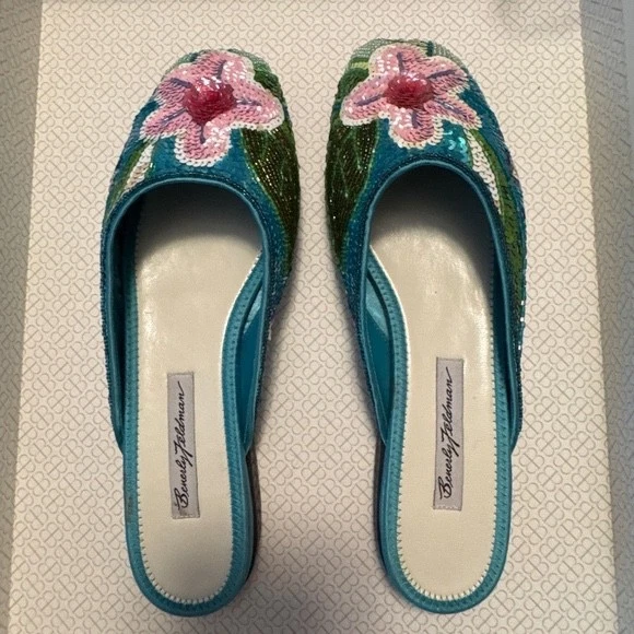 Sapatilhas/mulas de lantejoulas multicoloridas Frankie Feldman tamanho 8B novas com etiquetas - Imagem 2 de 4