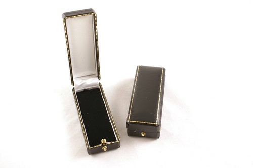 1 x Luxury Antique Style Leatherette Slim Pendant/Drop Earring Box-Colour Choice - Picture 2 of 5