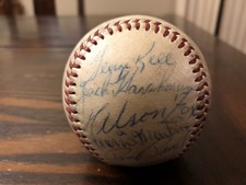 Nellie Fox Cards and Autographed Memorabilia Guide 42