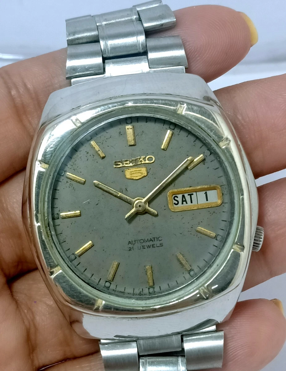 SEIKO 5 AUTOMATIC WIND DAY DATE GREY DIAL CASUAL MEN S WATCH CASE