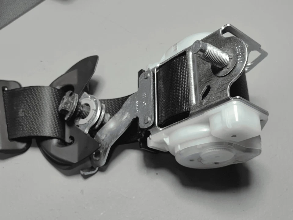 Acura MDX 2014-2020 lado del pasajero trasero tercera fila cinturón de seguridad retractor OEM Foto 2 de 4