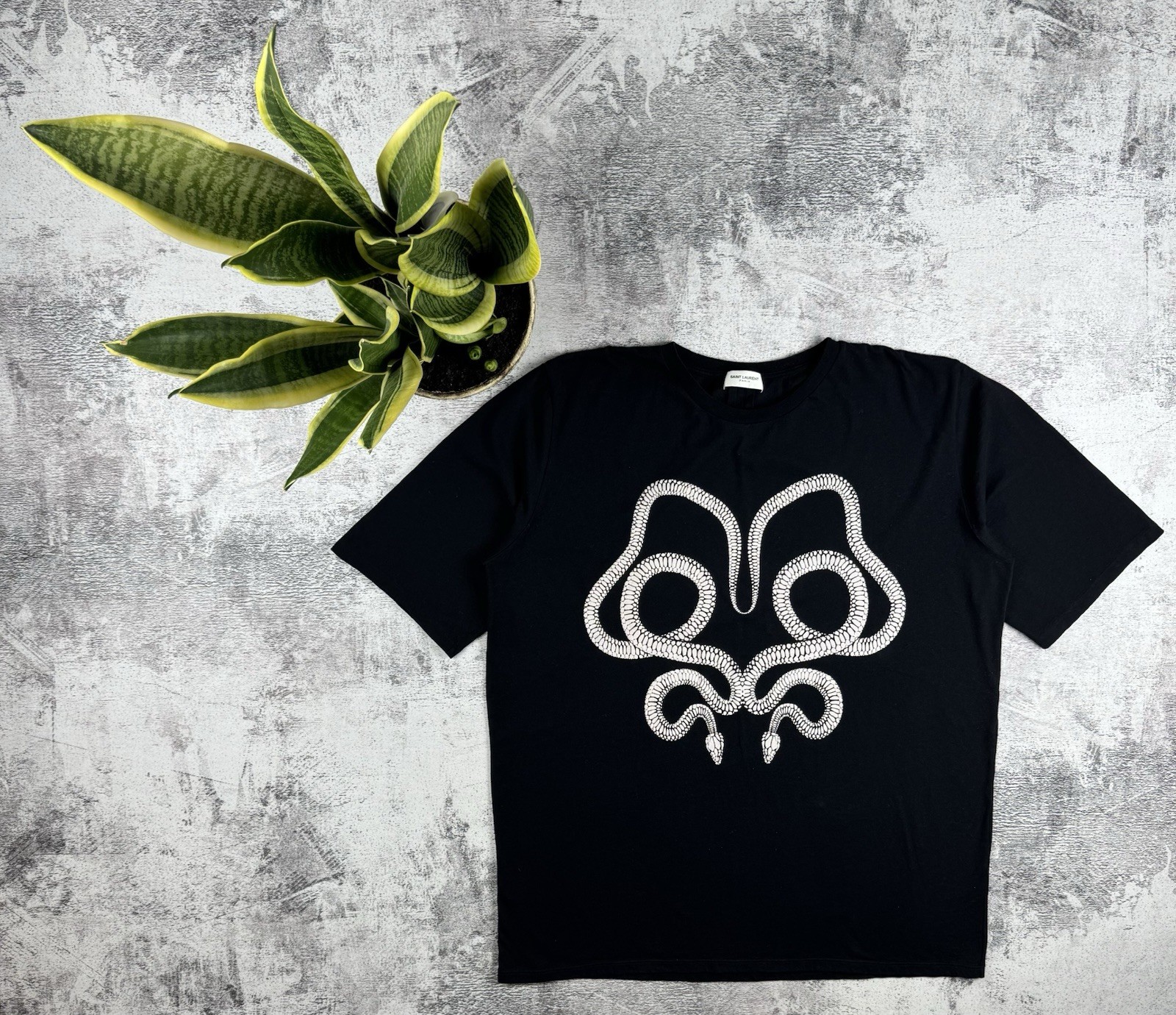 T shirt maglietta Saint Laurent stampa serpente logo nero Hedi Slimane grande jersey