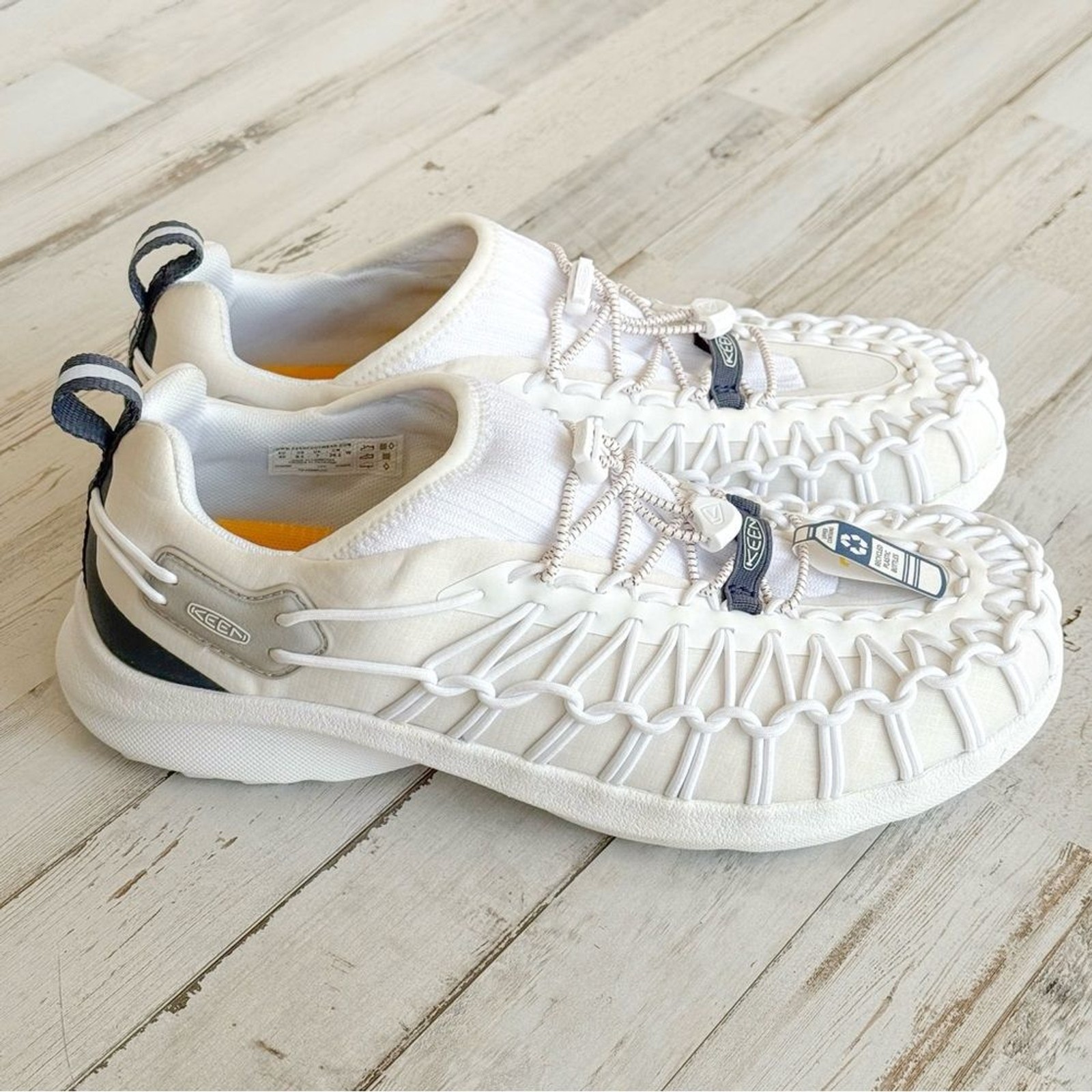 Sneakers Keen Uneek SNK Bungee Cord da donna nuove con etichette taglia 9 5 scarpe bianco panna