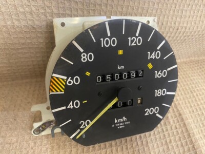 Mercedes-Benz W124 Speedometer VDO 200 Km/h 1245421366 Diesel 0