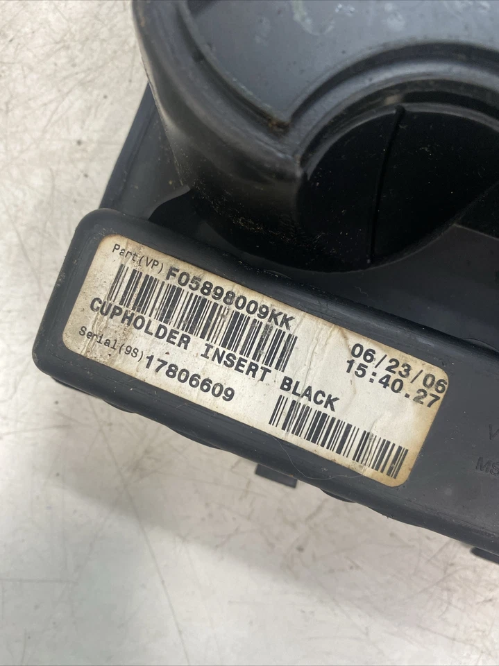 Jeep Grand Cherokee 2006 portavasos inserción F05898009 k Foto 4 de 4