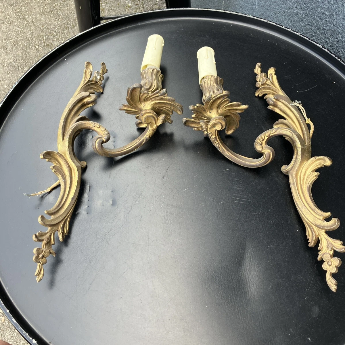 Lot De 2 Appliques Murales Vintage Art Déco - Laiton Et Globe En Verre - Industrielles
