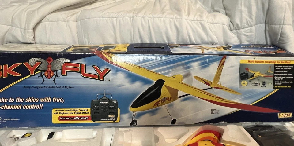 Sky Fly Electric Radio Remote Control Airplane Open Box Missing Ac Adapter/CD - Image 3 of 4