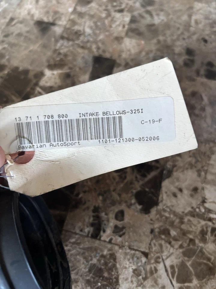 Medidor de flujo de aire de bota de goma de admisión BMW E30 325e E28 528e M20 2,7 L OEM Foto 3 de 3