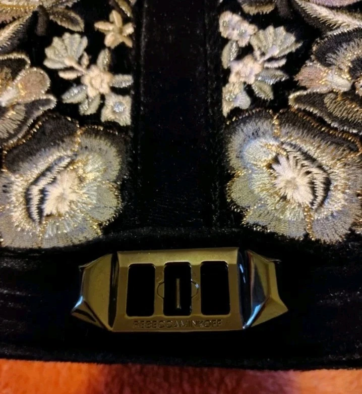 Bolso Bandolera Rebecca Minkoff Pequeño Amor Floral Bordado Terciopelo Foto 2 de 4