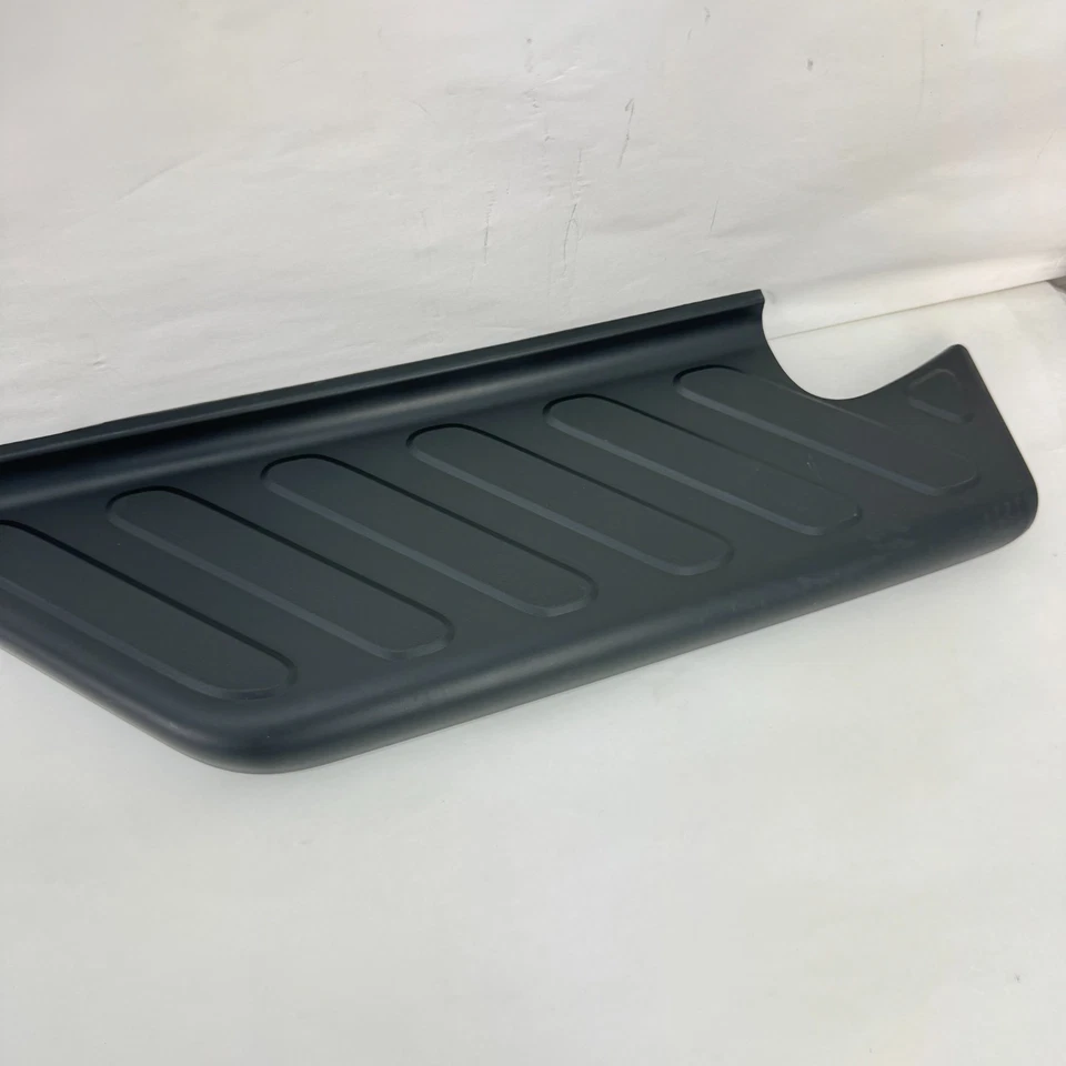 Protector de almohadilla de escalón superior para parachoques trasero Nissan Frontier 2005-2021 OEM 85064-EA600 Foto 3 de 4