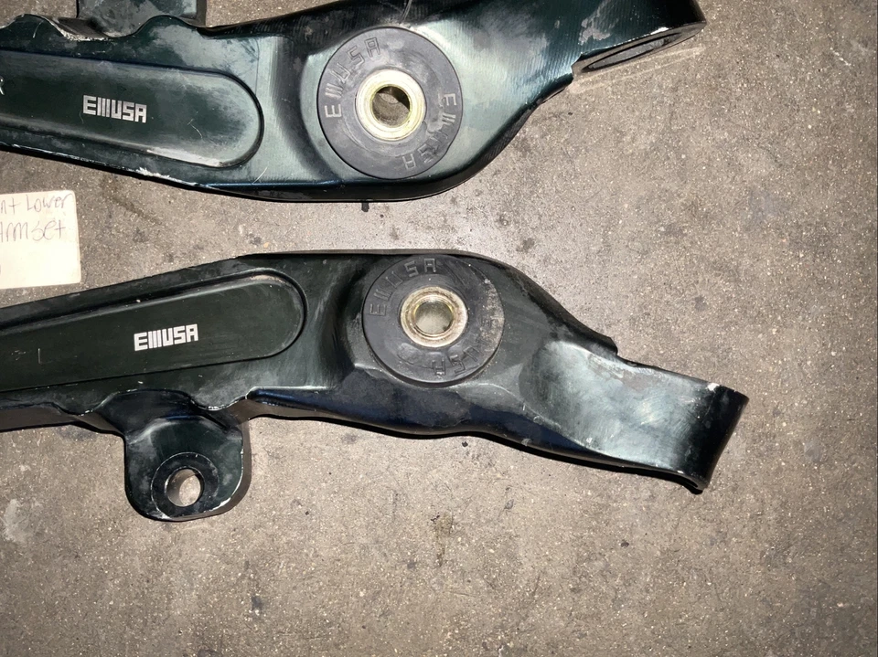 EMUSA Front Lower Control Arm Set For 03-07 Nissan 350Z Infiniti G35 1004945 - Image 4 of 4