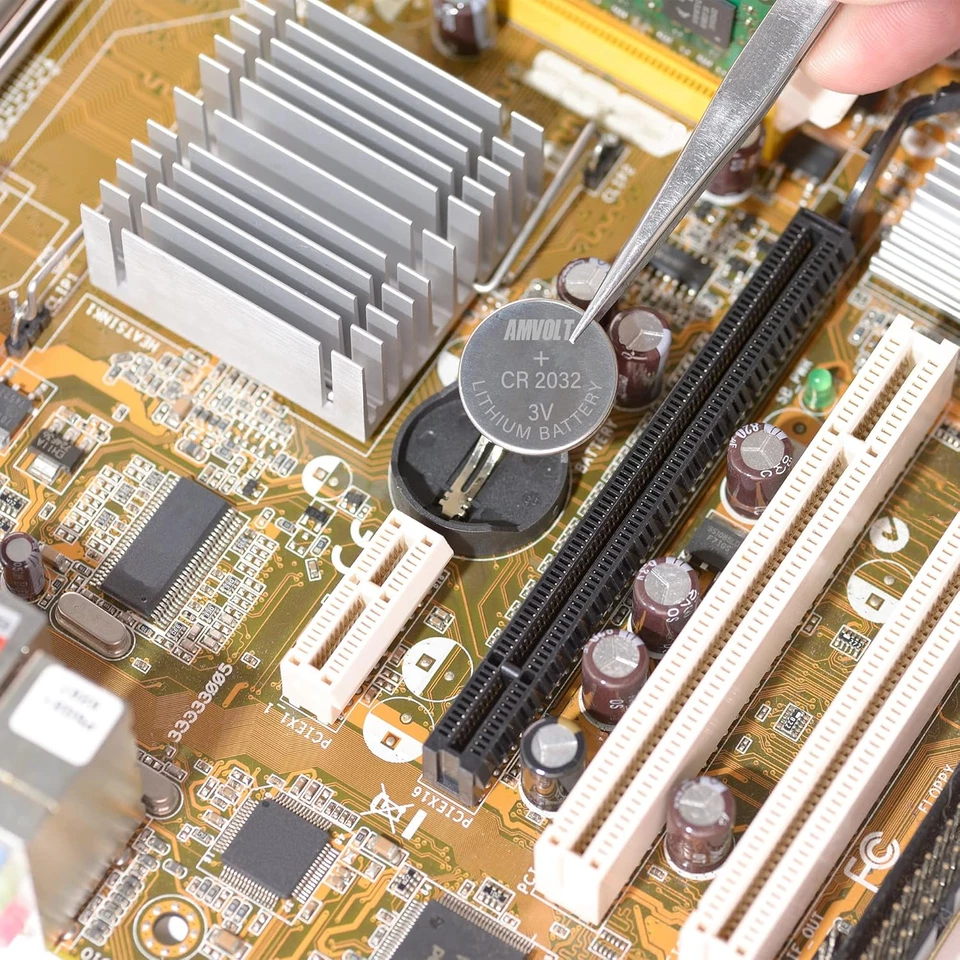 15 Pack CR2032 Batteries - [Extended Life] Airtag Battery 220Mah 3 Volt Lithium  - Image 3 of 4