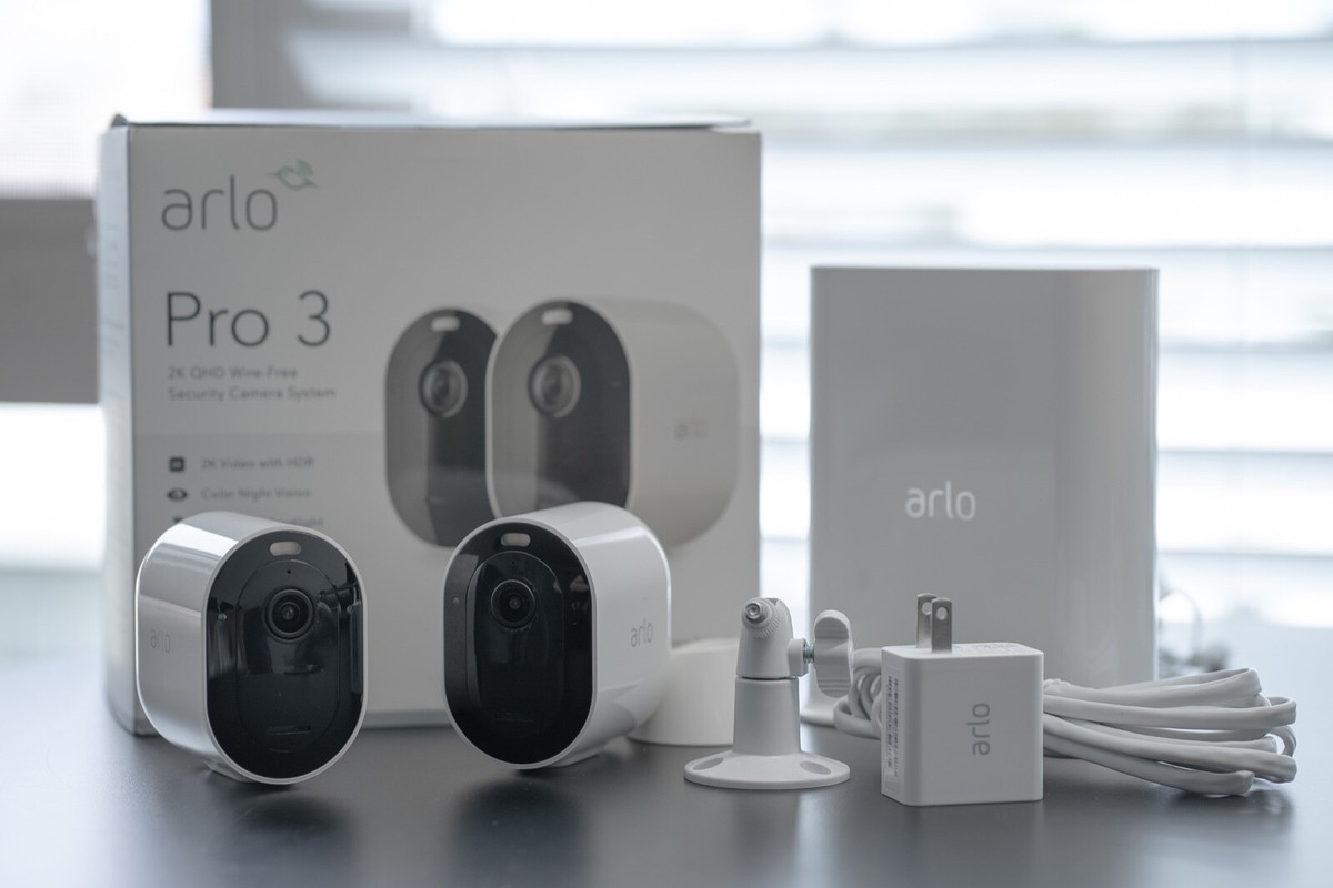 Arlo Pro Wireless Security Camera White (VMC4040P-100NAS) for