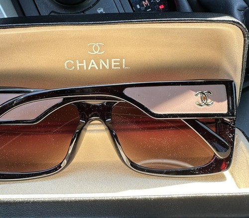 Chanel Butterfly Brown/Brown/Pink/Gold-tone Vintage 53mm Women’s Sunglasses - Picture 2 of 7