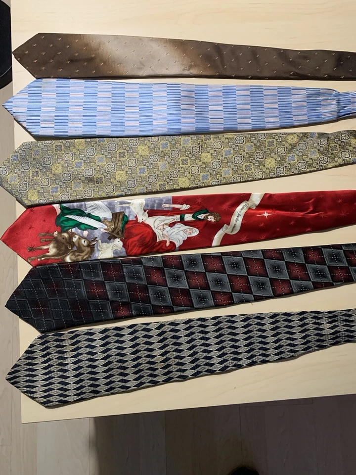 (6) lazos (Bachrach, Paul Dione, Daniel Hechter, RBM Brittania, tradiciones navideñas  Foto 2 de 4