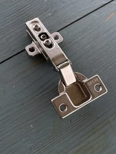 GRASS Hinge 1006-30 Clip On 110° Self Close Spring Full O'lay & Base Plate 46