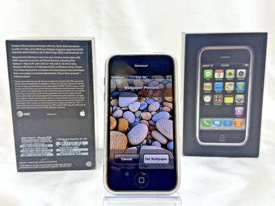Apple iPhone 1st Generation 2G 8GB AT&T in NON-MATCHING BOX iOS