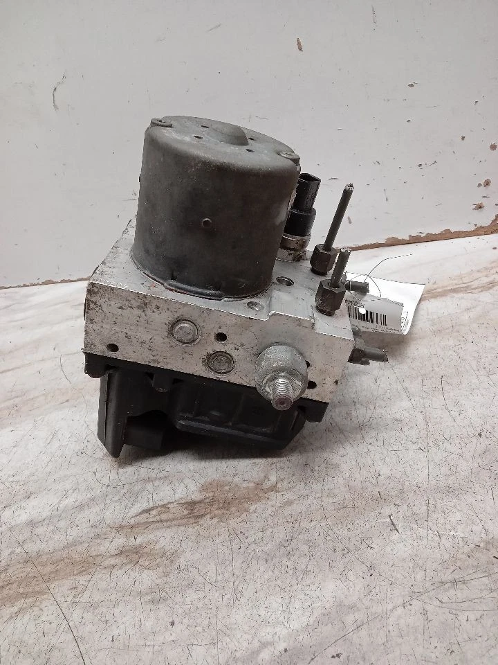 Used ABS Pump and Motor Assembly fits: 2004 Mazda RX8 assembly w/dynamic stabili - Image 4 of 4