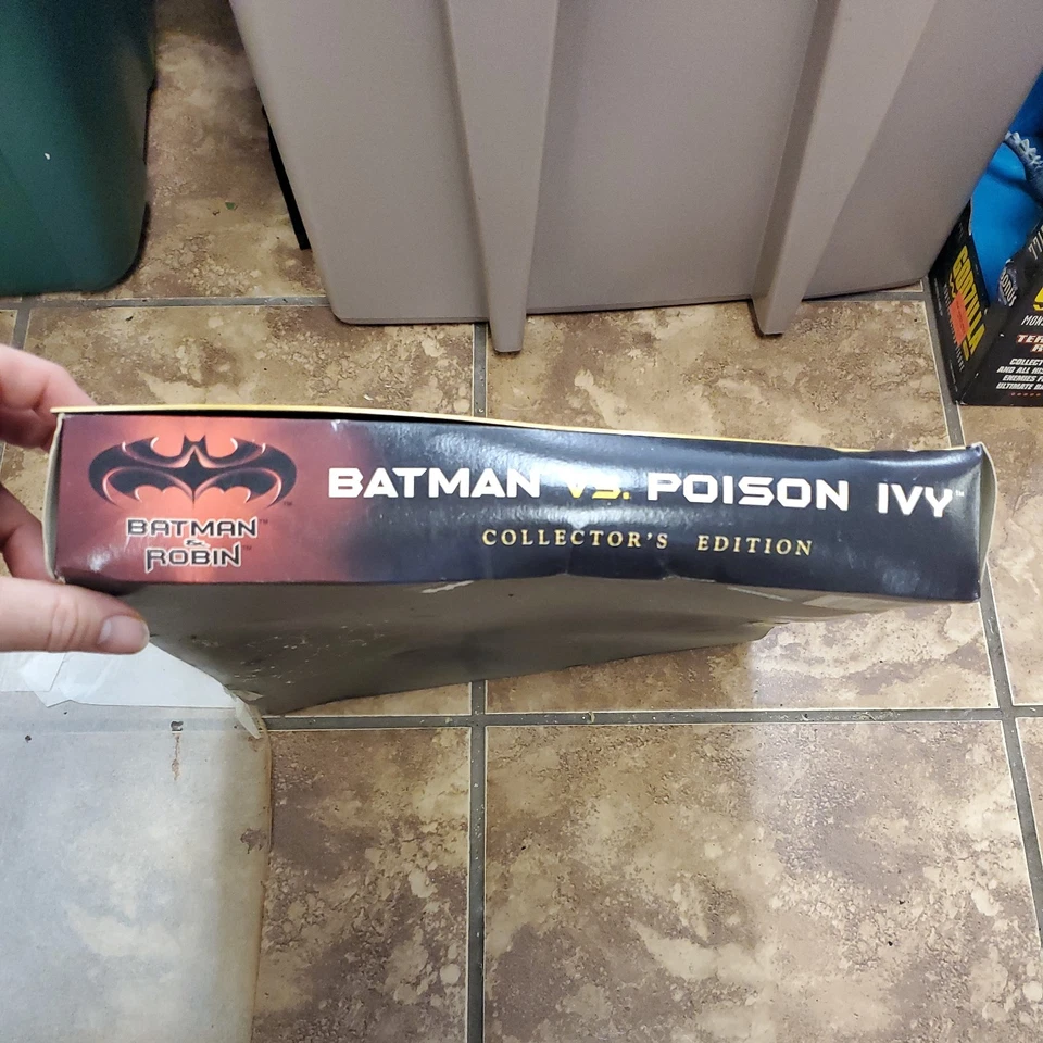 Batman & Robin 1997, Batman vs. Muñecas Poison Ivy Kenner Toys Foto 3 de 4