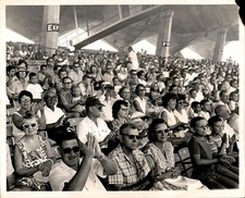 LG963 '64 Original Mike Freeman Photo CROWD WATCHING SAFETY SHOW Vintage Florida