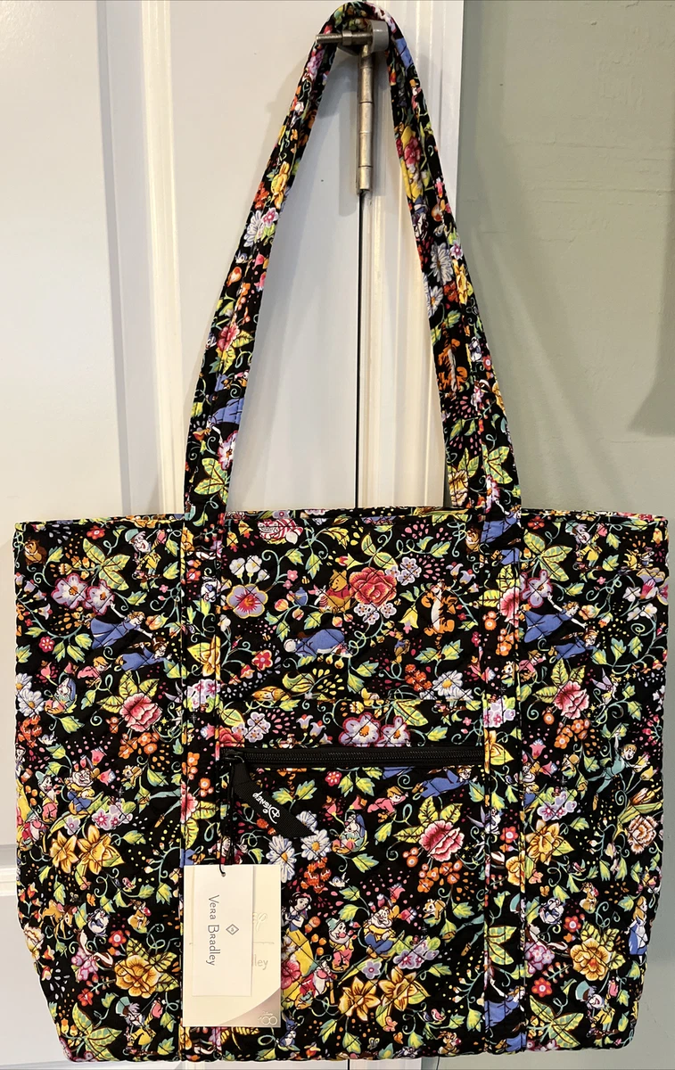 Vera Bradley : Large Travel Duffel Bag in Disney Classics on The Green