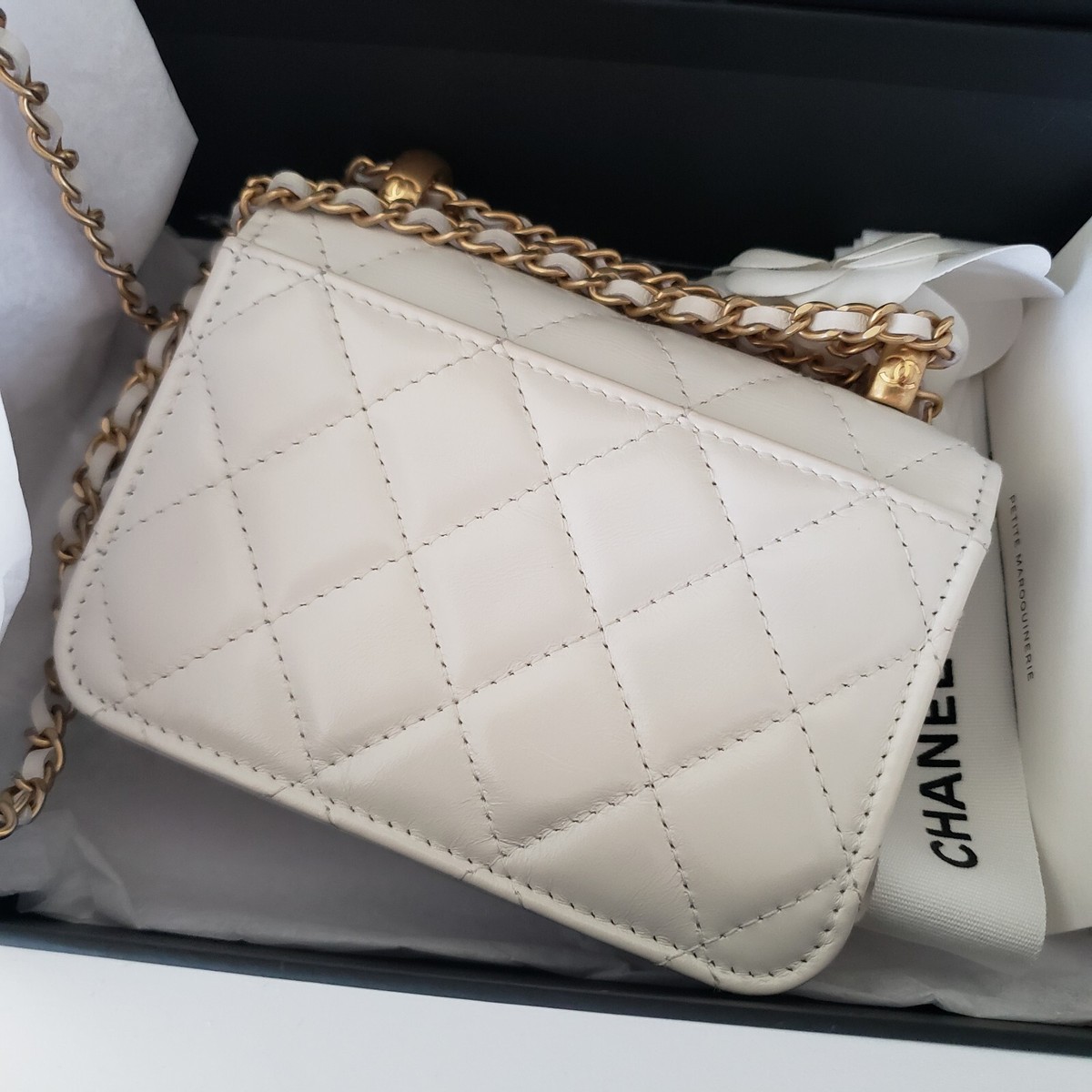 Chanel 21A Flap Coin Purse with Chain Calfskin & Gold-Tone Chanel 21A Flap Coin Purse with Chain Calfskin & Gold-Tone