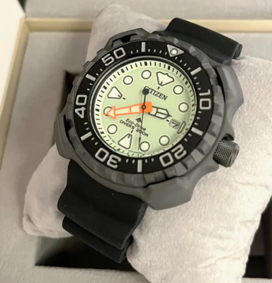 Citizen Promaster Titanium Dive Watch Green Dial Eco Drive BN0227