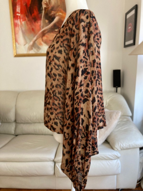 Rachel Zoe Women’s Silk Leopard-Print Dolman Sleeve Blouse Size 8  New With Tags
