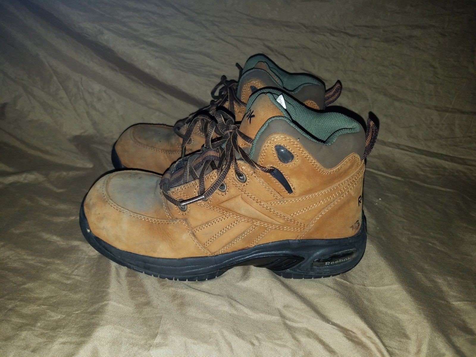 reebok slip resistant mens