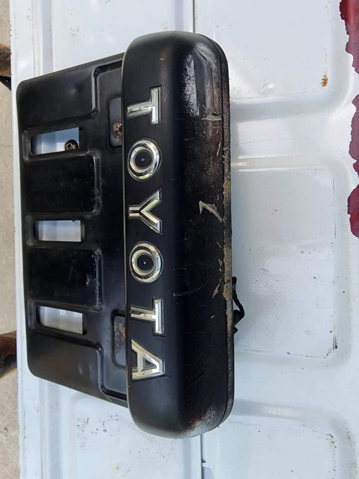 1989-91 Toyota 4Runner SR5 Swing Spare Tire Carrier License Plate Holder OEM - Image 4 of 4