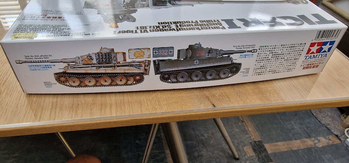 Tamiya TA35216 Tiger I Panzerkampfwagen VI Tiger I Ausführung E (Sd.Kfz.181) Frühe Produktion / Early