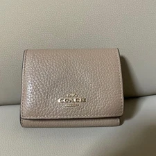 Coach Beige Tri-Fold Wallet Classic Leather Cardholder Small