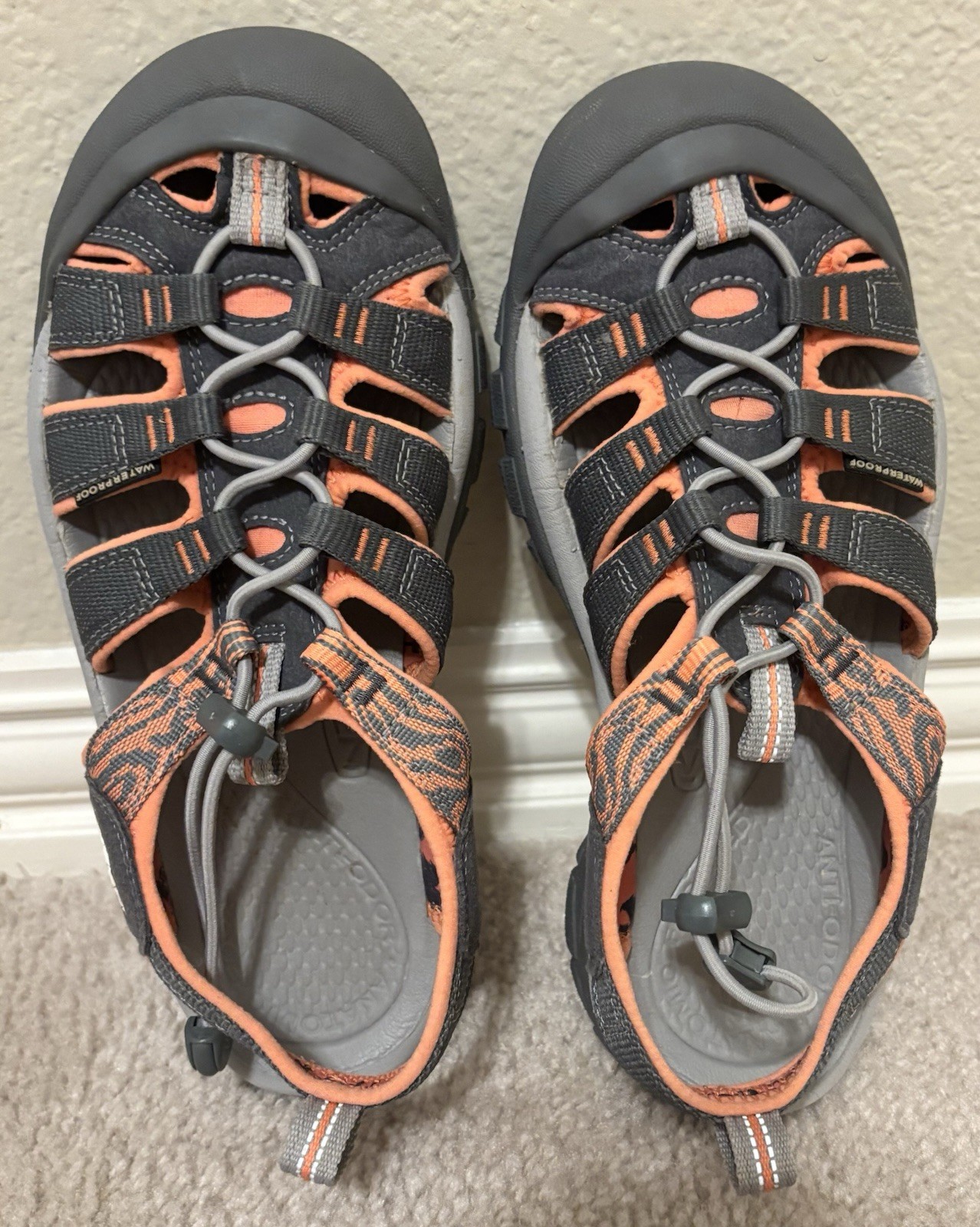 Keen Newport Hydro 1018947 sandalo donna grigio corallo taglia 7 5