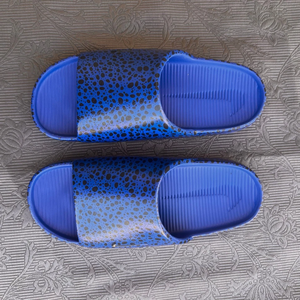 Paquete eléctrico Nike Calm Slide - azul corredor. Unisex, M8 / W9 Foto 3 de 4