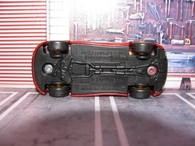 2025 Matchbox Power Grabs #44 2021 Lexus LC 500 VERMELHO, com troca de roda Real Riders - Imagem 4 de 4